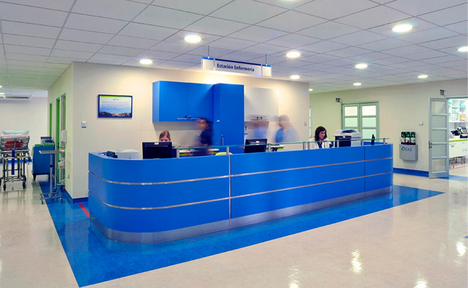 Proyecto de Mobiliario Personalizado para Nuevo Centro Médico
