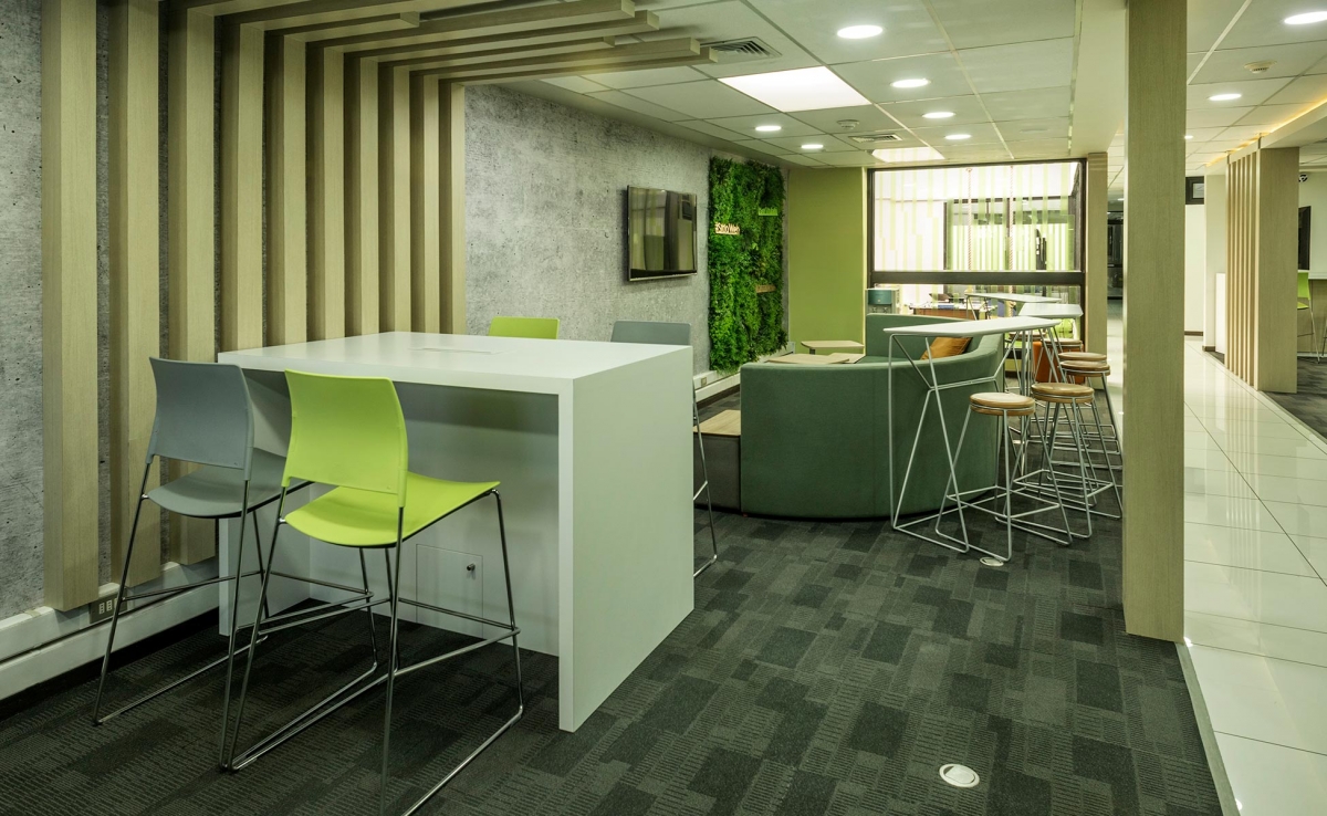 Proyecto de Remodelación del Hall de Acceso con Mobiliario de Diseño